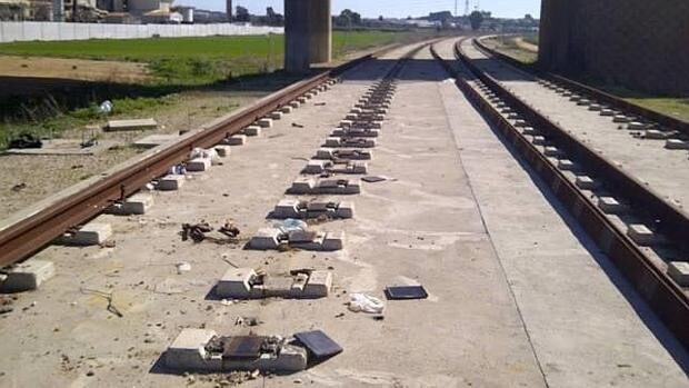 La Junta recibe cuatro ofertas para reparar los daños por vandalismo en el tranvía de Alcalá de Guadaíra