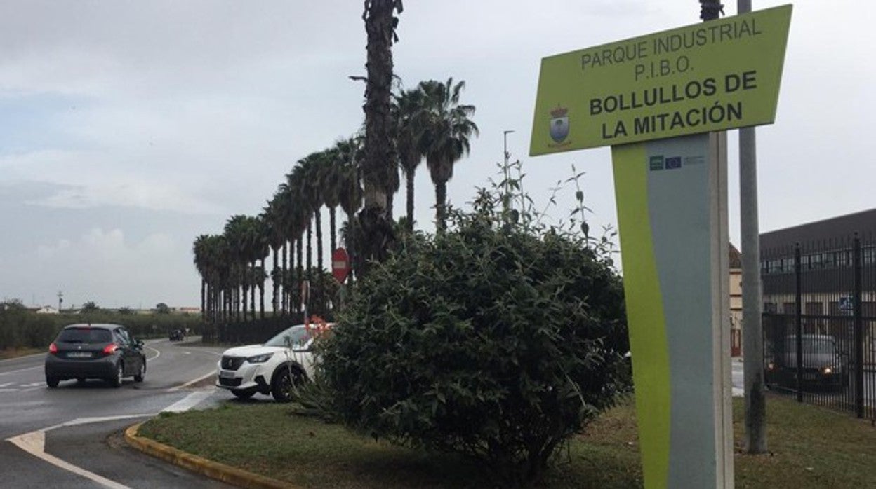 Acceso al parque industrial PIBO de Bollullos de la Mitación