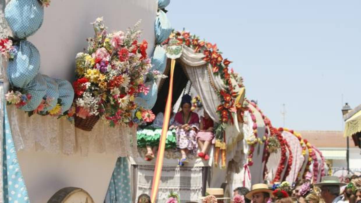 Carros tradicionales en la aldea de El Rocío