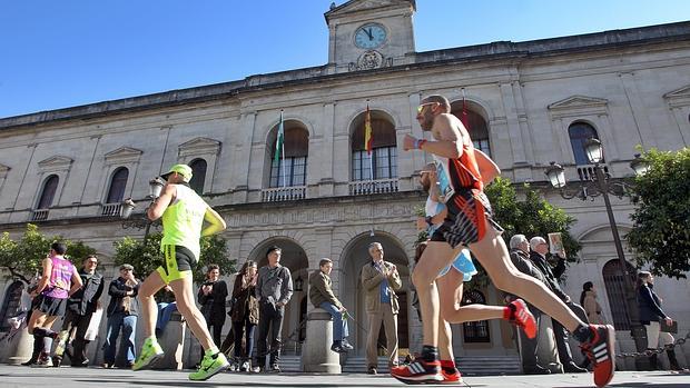 Cortes de tráfico totales en Triana, la Cartuja, Los Remedios y el Centro
