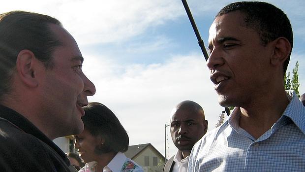 Matías Trejo saluda a Obama, al que ayudó con el voto latino durante su campaña electoral