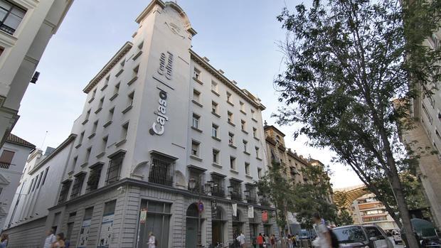 Sigue la crisis en la cultura sevillana: la Sala Turina cierra «por goteras»