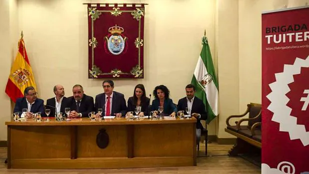 Presentación de la mesa redonda de la Justicia organizada por Brigada Tuitera en Sevilla el pasado día 16