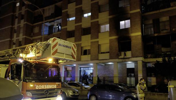 Dos fallecidas de avanzada edad en un incendio en una vivienda de Los Remedios