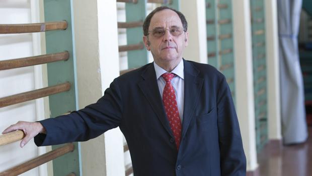 El catedrático condenado por abusar de dos profesoras y una becaria