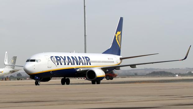 La compañera aérea Ryanair ofrecerá 15 nuevas rutas desde el aeropuerto sevillano de San Pablo