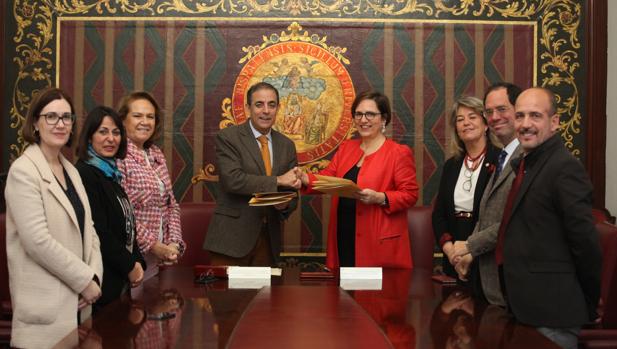 La US impulsa un nuevo programa para ayudar a la inserción laboral de sus alumnos y egresados