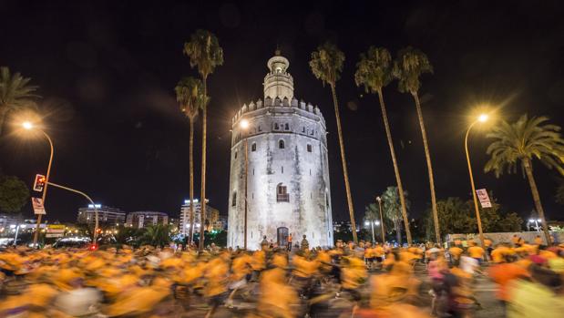 La popular carrera nocturna de Sevilla del 29 de septiembre supera ya los primeros 1.000 inscritos