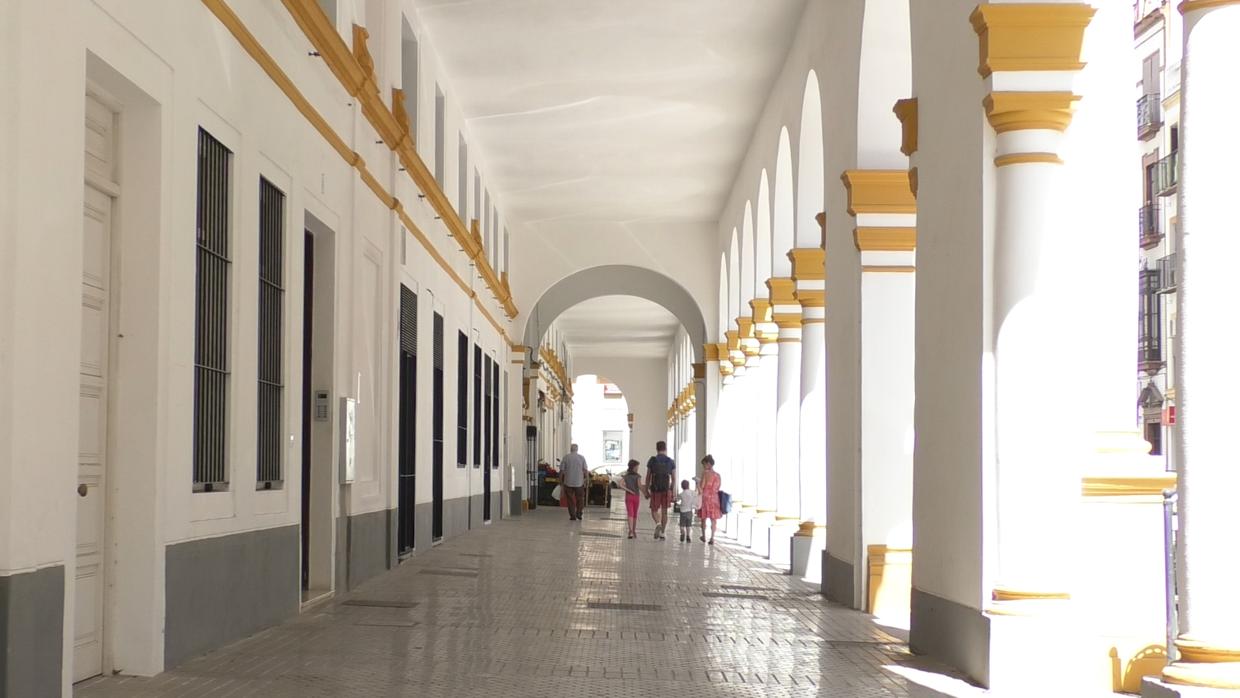 Mercado del barrio del Arenal de Sevilla