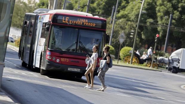 El bus exprés de Sevilla Este al Prado de San Sebastián: en 32 minutos... sólo en el mejor de los casos