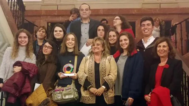 Los galardonados con los Premios «Sevilla Joven»