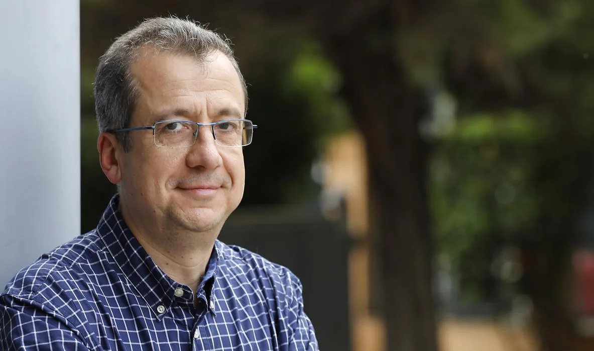 Javier Puerto, presidente de la Asociación de Profesores de Institutos de Andalucía (APIA)