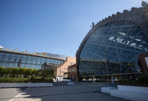 Trasera de la estación de Plaza de Armas