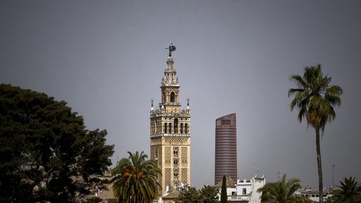 La Giralda y la Torre Sevilla