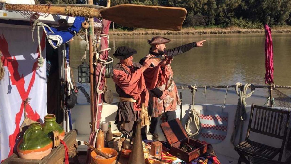 La travesía en barco por el Guadalquivir está completamente teatralizada