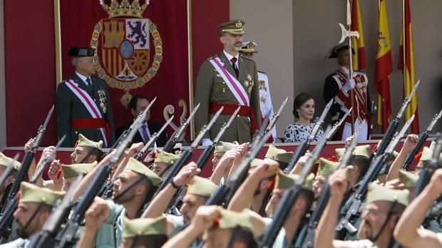 La jura de bandera del Día de las Fuerzas Armadas será en la Puerta del Príncipe de la Real Maestranza