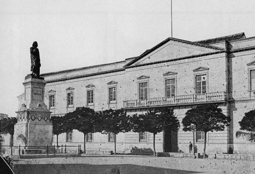 Fachada del Museo en el siglo XIX, antes de ser remodelada su entrada principal