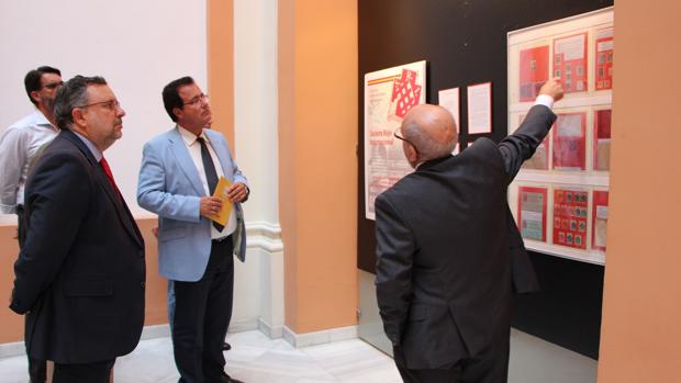 Inauguración de la muestra «Acciones humanitarias en la Guerra Civil Española» en el Ayuntamiento de Sevilla
