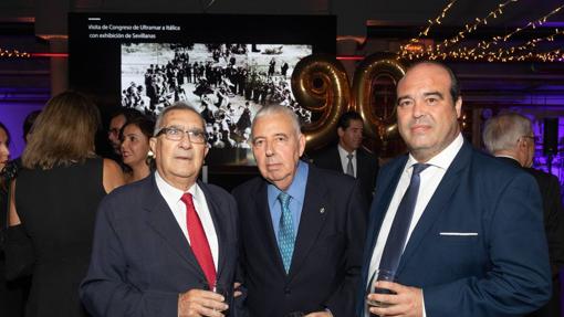 Rogelio Reyes, Joaquín Caro y Julio Mayo