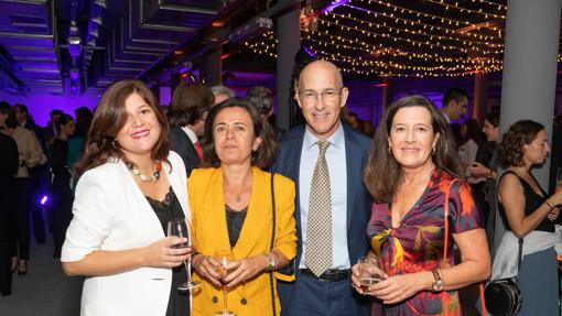 Marta Parias, Fátima Rodríguez, Manuel Contreras y Ada Bernal