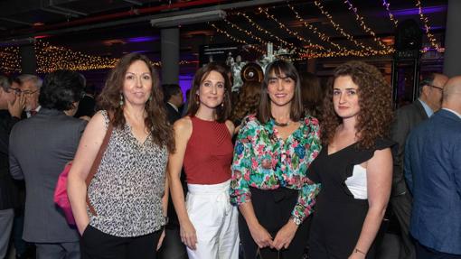 Encarna Freire, Carmen González, María León y Marta Rosa