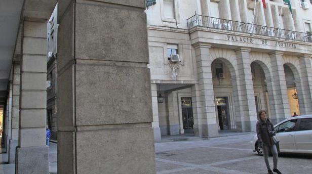 El fiscal pide nueve años de prisión para una persona con esquizofrenia por abusar de una chica en Sevilla