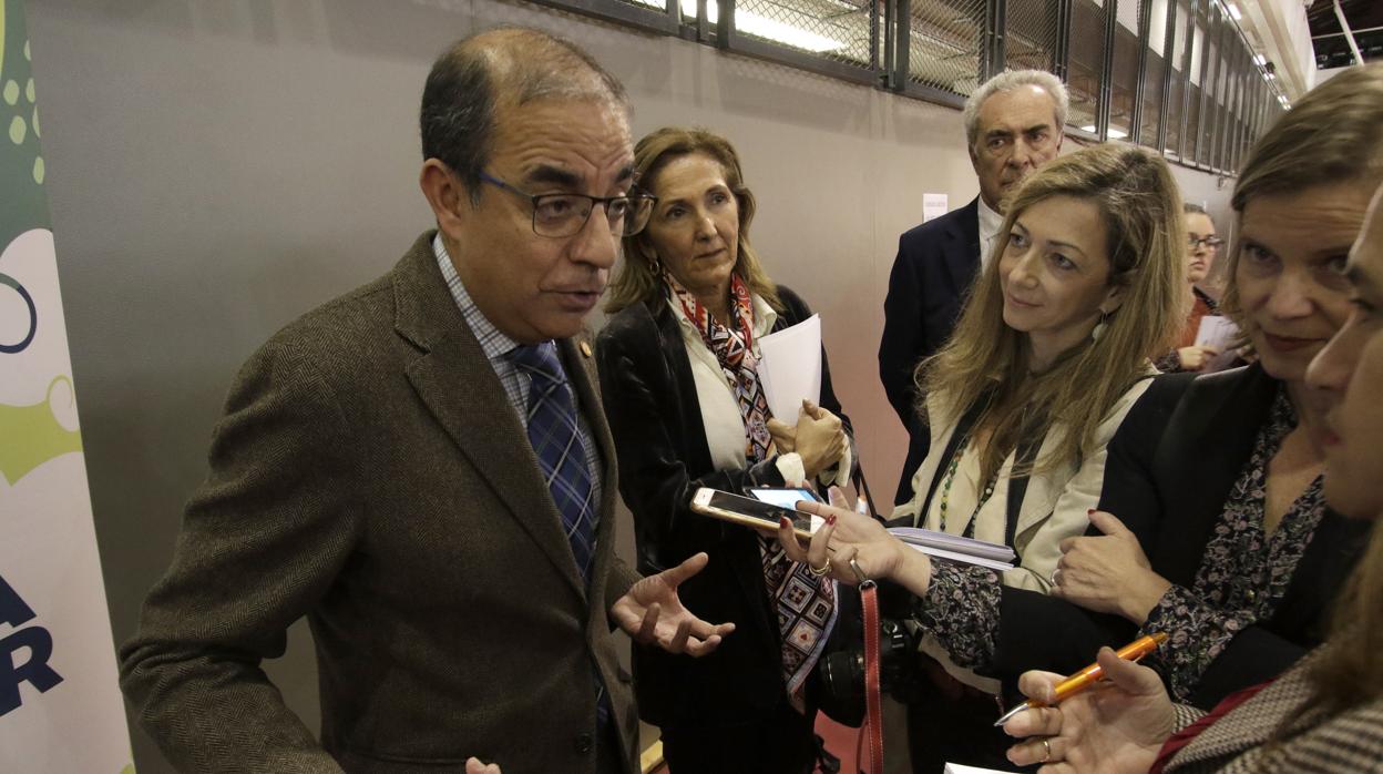 El rector de la Universidad de Sevilla, Miguel Ángel Castro
