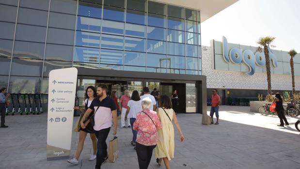 Puente de Todos los Santos: ¿Qué centros comerciales abren en Sevilla este viernes festivo, 1 de noviembre?