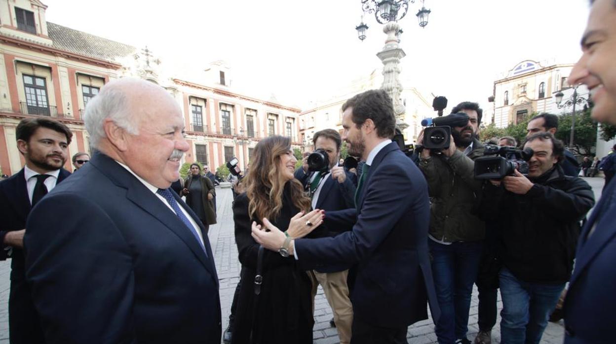 Pablo Casado a su llegada al acto esta tarde. Vídeo: P. Y. B.