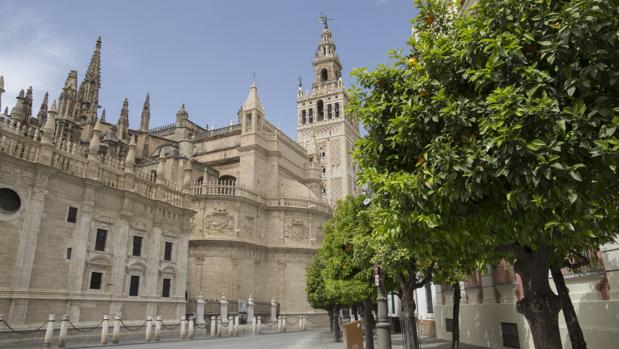 El Gobierno PSOE-Podemos prepara un informe sobre la propiedad de la Giralda