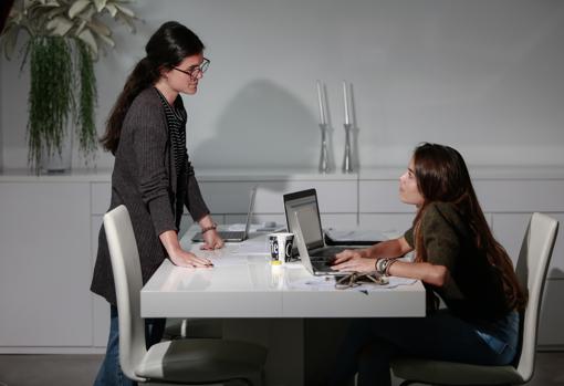 La mayoría de empleados de oficinas de Sevilla no volverá hasta el otoño