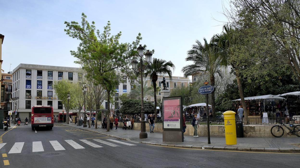 La Plaza del Duque de la Victoria es un punto negro del tráfico en Sevilla actualmente