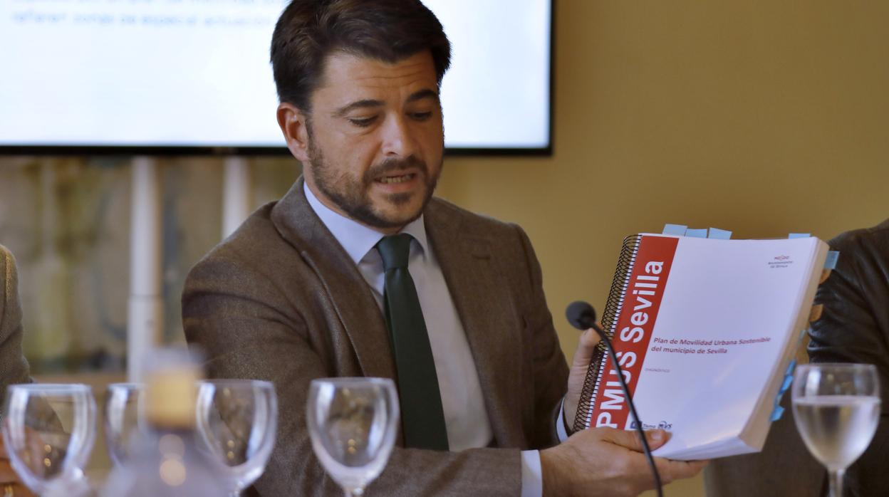 El portavoz del PP del Ayuntamiento de Sevilla, Beltrán Pérez