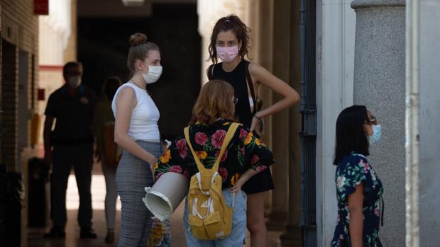 Rebrote en Sevilla: se investiga una celebración en una finca dos días antes de la comida de Los Remedios