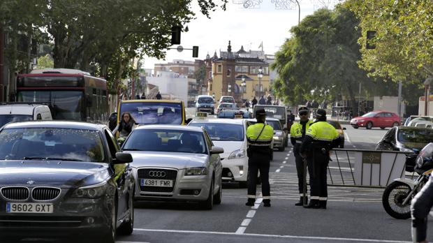 Colegios, hoteles y vecinos podrán autorizar el acceso al Centro de Sevilla con el móvil