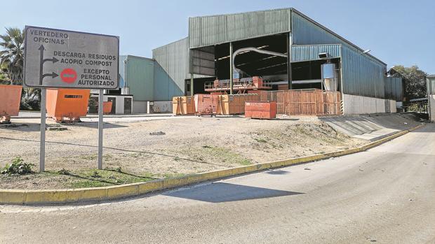 El alcalde de Casariche «no sabía» lo que firmaba en la planta de reciclaje de Estepa