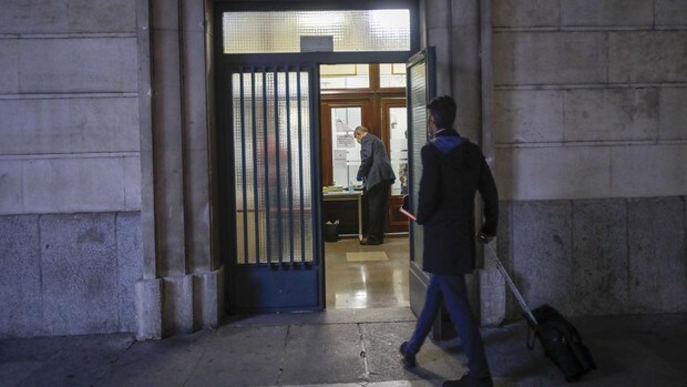 Los abogados y procuradores de Sevilla ya pueden acceder a los juzgados sin cita previa