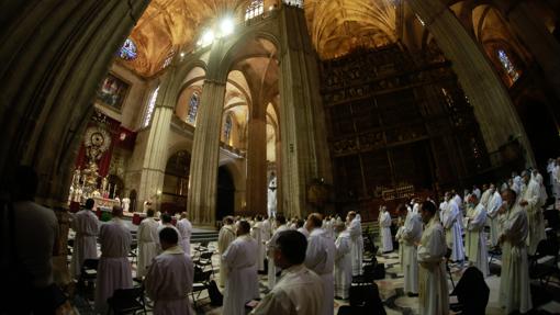 Homenaje a los curas por sus bodas de plata y de oro sacerdotales