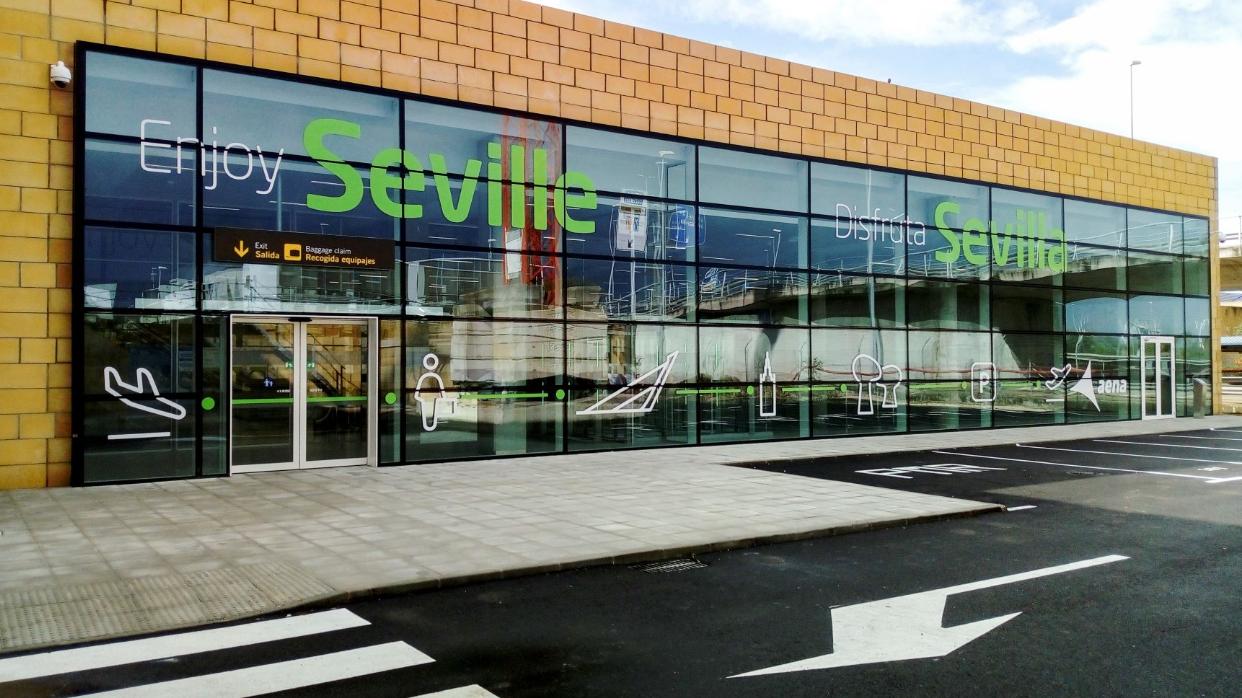 Nueva fachada del aeropuerto de Sevilla