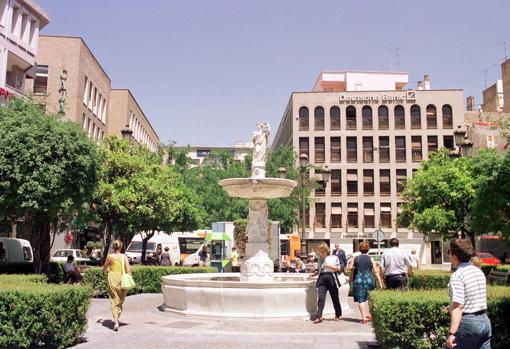 Plaza de la Magdalena durante el verano en una foto de archivo
