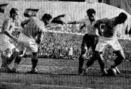 Un momento del encuentro entre España y Francia en Sevilla