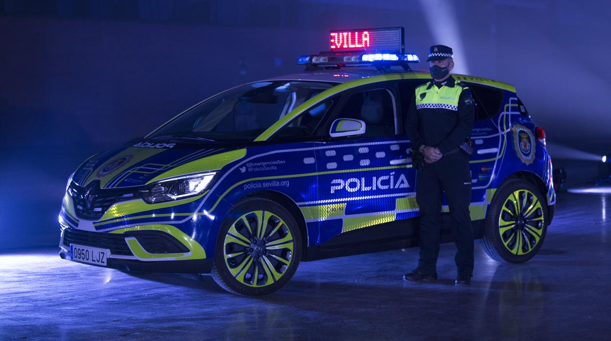 Uno de los vehículos nuevos que se incorporan a la flota con la nueva imagen corporativa