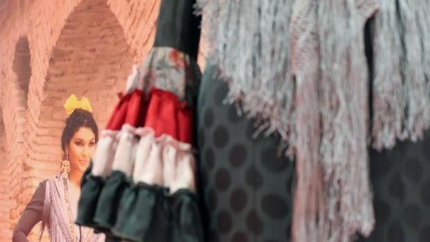 Casetas y portadas de 'Feria' hasta en los centros comerciales de Sevilla