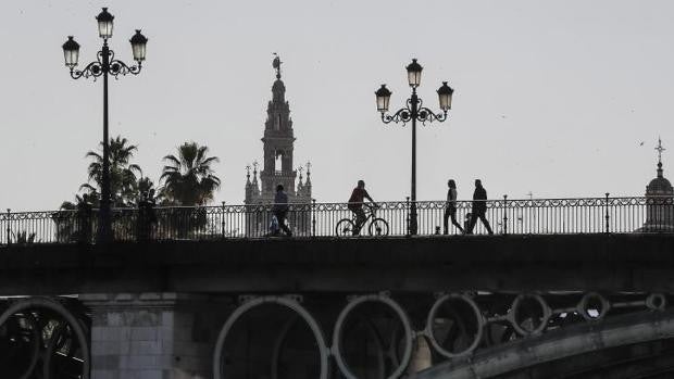 Medidas Covid en Sevilla hasta el 9 de mayo: toque de queda, movilidad y horarios de bares y comercios