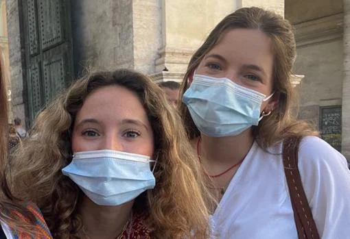 Elena García y María Pérez, dos estudiantes erasmus en Roma