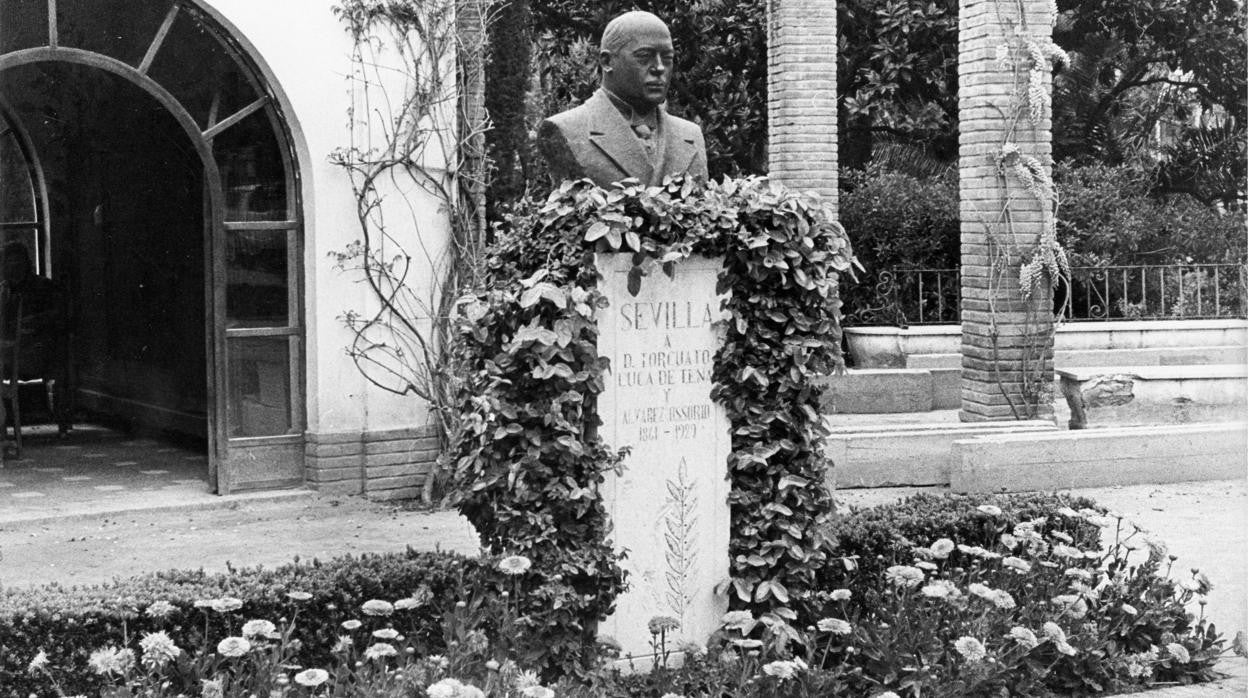 La glorieta Luca de Tena en el parque de María Luisa