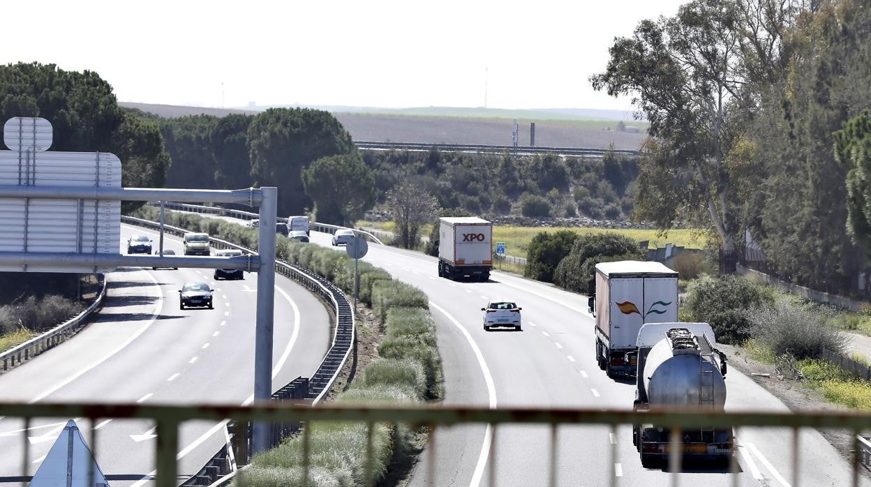 Autopista a Cádiz, a la altura de las Cabezas de San Juan