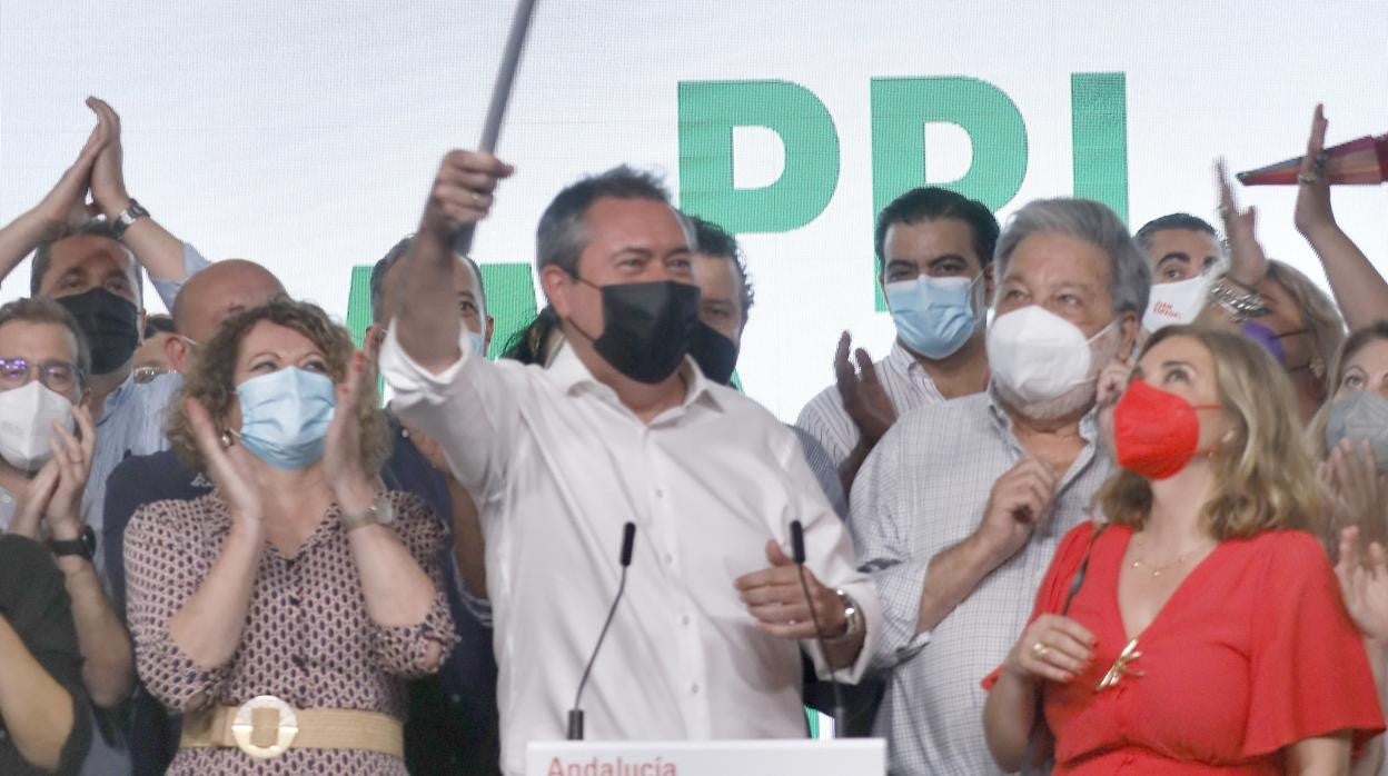 Juan Espadas llevará a partir de ahora la bandera del PSOE andaluz