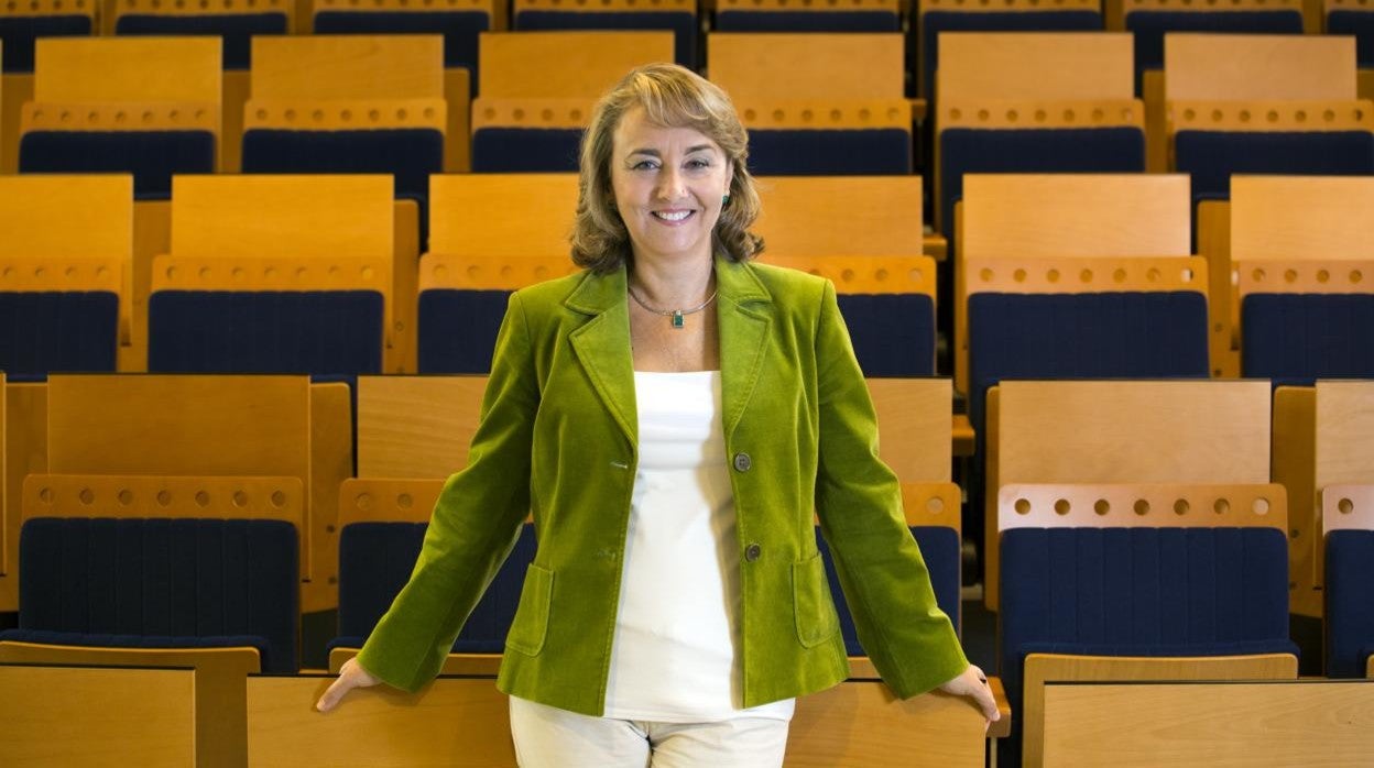 Adela Muñoz Páez denuncia la situación que viven especialmente las mujeres y las niñas en Afganistán