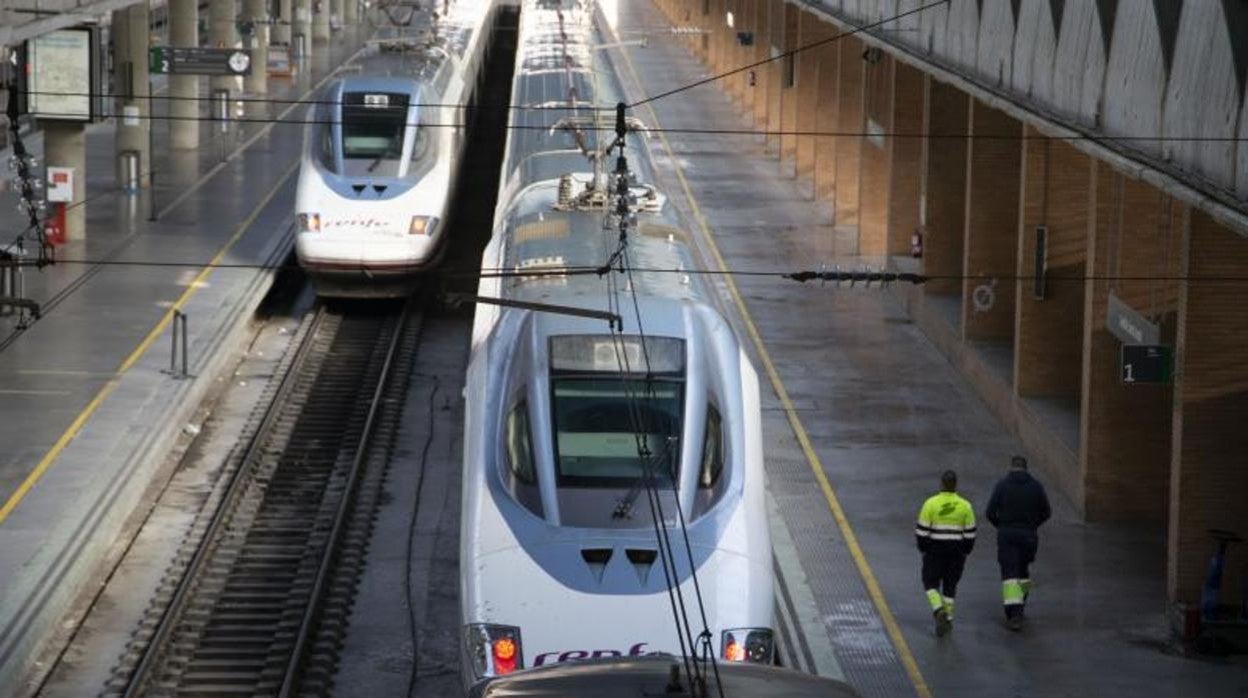 Trenes en la estación de Santa Justa
